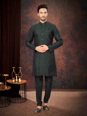 Shine Bright In This Designer Readymade Mens Wear Kurta Here