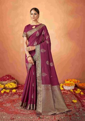 Look Pretty Wearing This Lovely Designer  Saree