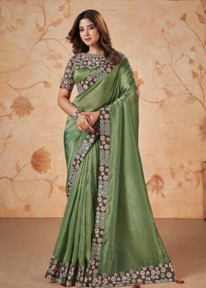 Look Pretty Wearing This Lovely Designer  Saree