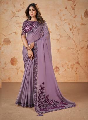 Look Pretty Wearing This Lovely Designer  Saree