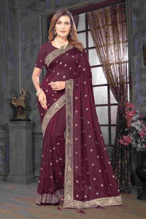 Look Pretty Wearing This Lovely Designer  Saree