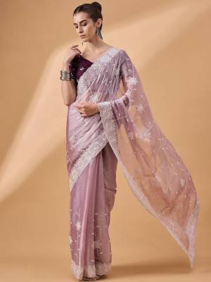 Look Pretty Wearing This Lovely Designer  Saree