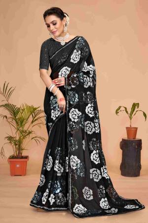 Look Pretty Wearing This Lovely Designer  Saree