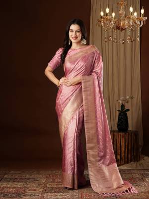 Look Pretty Wearing This Lovely Designer   Saree