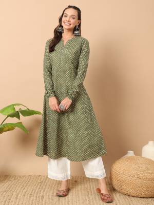 Shine Bright In This Beautiful Designer Readymade  kurti 