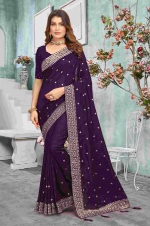 Look Pretty Wearing This Lovely Designer   Saree