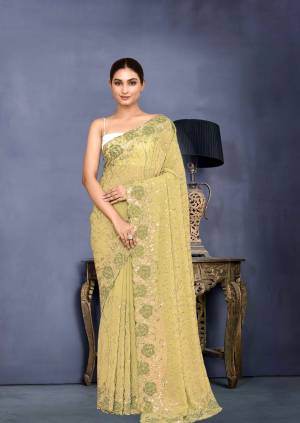 Look Pretty Wearing This Lovely Designer   Saree