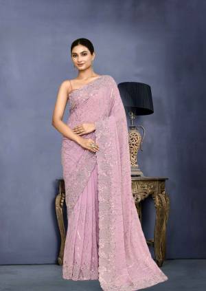 Look Pretty Wearing This Lovely Designer   Saree