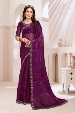 Look Pretty Wearing This Lovely Designer   Saree