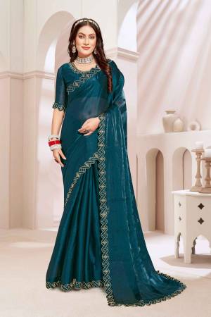 Look Pretty Wearing This Lovely Designer   Saree