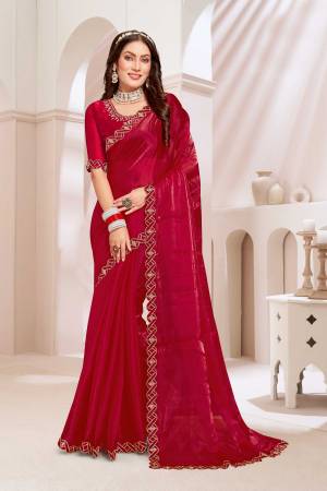 Look Pretty Wearing This Lovely Designer   Saree