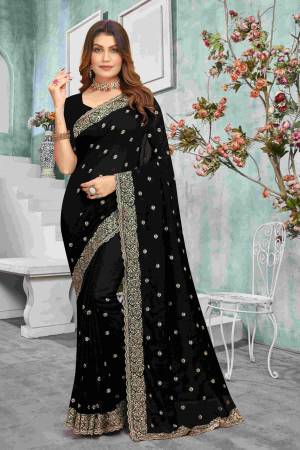 Look Pretty Wearing This Lovely Designer   Saree