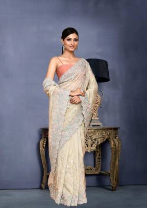 Look Pretty Wearing This Lovely Designer  Saree