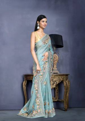 Look Pretty Wearing This Lovely Designer  Saree