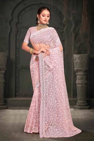 Look Pretty Wearing This Lovely Designer  Saree