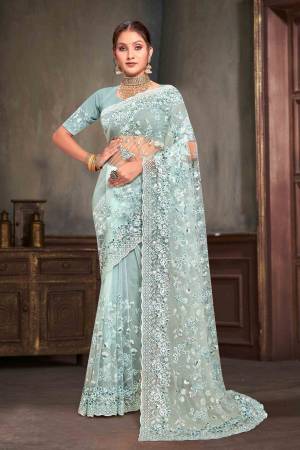 Look Pretty Wearing This Lovely Designer  Saree