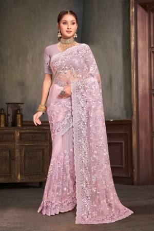 Look Pretty Wearing This Lovely Designer  Saree