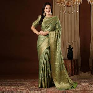 Look Pretty Wearing This Lovely Designer  Saree