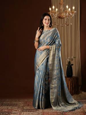 Look Pretty Wearing This Lovely Designer  Saree