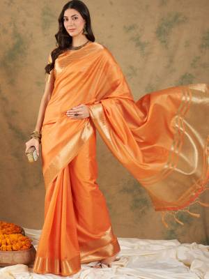 Look Pretty Wearing This Lovely Designer  Saree