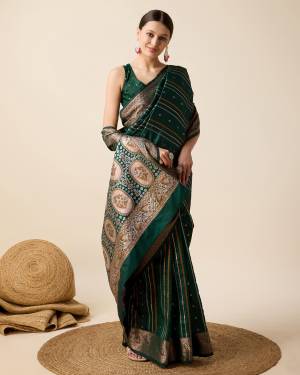 Look Pretty Wearing This Lovely Designer  Saree