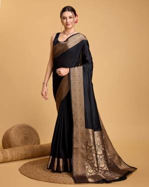 Look Pretty Wearing This Lovely Designer  Saree