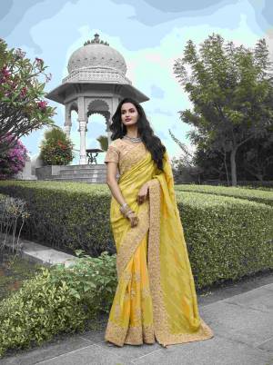 Look Pretty Wearing This Lovely Designer  Saree