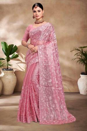 Look Pretty Wearing This Lovely Designer  Saree