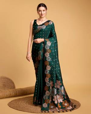 Look Pretty Wearing This Lovely Designer  Saree