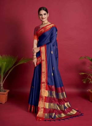 Look Pretty Wearing This Lovely Designer  Saree