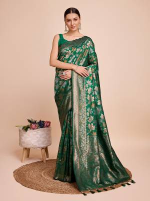 Look Pretty Wearing This Lovely Designer  Saree