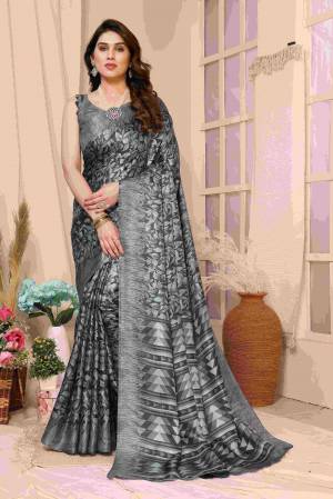 Look Pretty Wearing This Lovely Designer  Saree