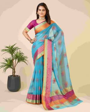 Look Pretty Wearing This Lovely Designer  Saree