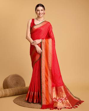 Look Pretty Wearing This Lovely Designer  Saree