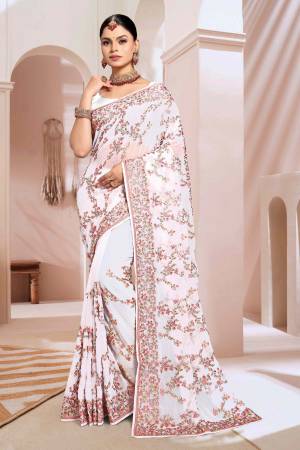 Look Pretty Wearing This Lovely Designer  Saree