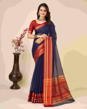 Look Pretty Wearing This Lovely Designer  Saree