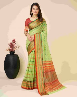 Look Pretty Wearing This Lovely Designer  Saree