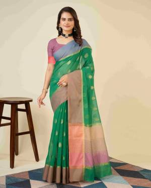 Look Pretty Wearing This Lovely Designer  Saree