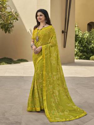 Look Pretty Wearing This Lovely Designer  Saree