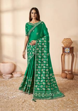 Look Pretty Wearing This Lovely Designer  Saree