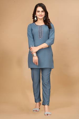 Shine Bright In This Beautiful Designer Readymade  kurti 