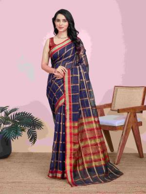 Look Pretty Wearing This Lovely Designer  Saree