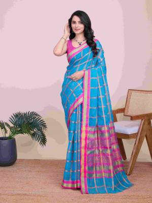 Look Pretty Wearing This Lovely Designer  Saree