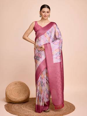 Look Pretty Wearing This Lovely Designer  Saree