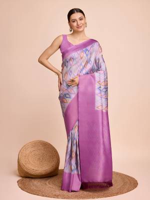 Look Pretty Wearing This Lovely Designer  Saree