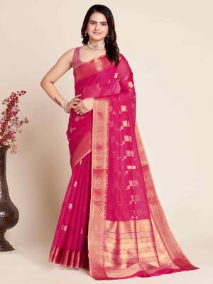 Look Pretty Wearing This Lovely Designer  Saree