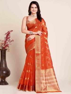 Look Pretty Wearing This Lovely Designer  Saree