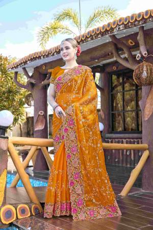 Look Pretty Wearing This Lovely Designer  Saree