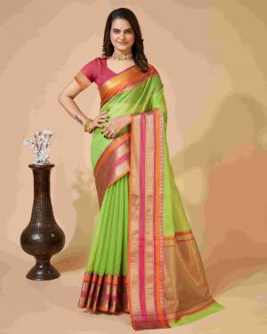 Look Pretty Wearing This Lovely Designer  Saree