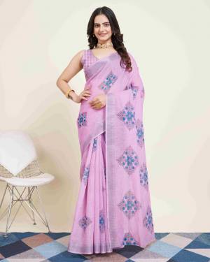 Look Pretty Wearing This Lovely Designer  Saree